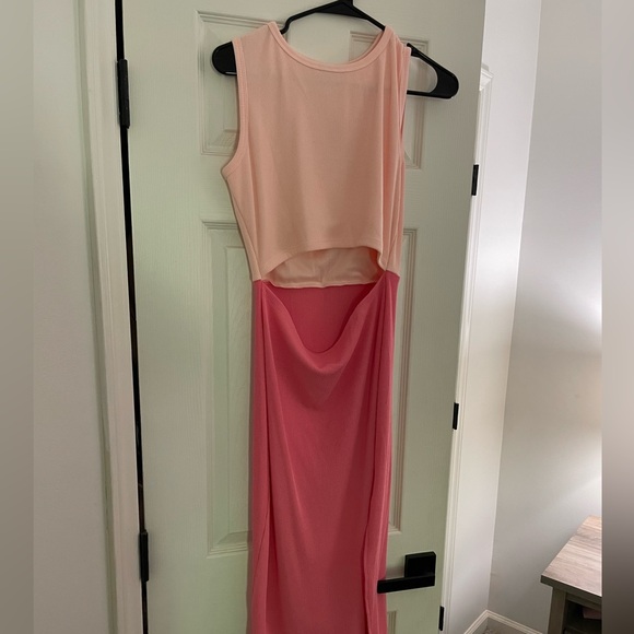 Pink midi cutout dress - Picture 2 of 3